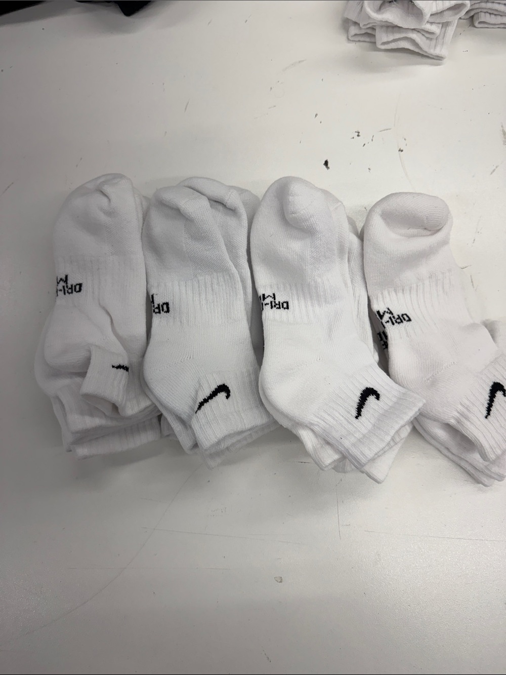 Nike New w/ Damaged Packaging Ankle Socks w/ Black Swoosh 5Y-7Y - 10 Pairs